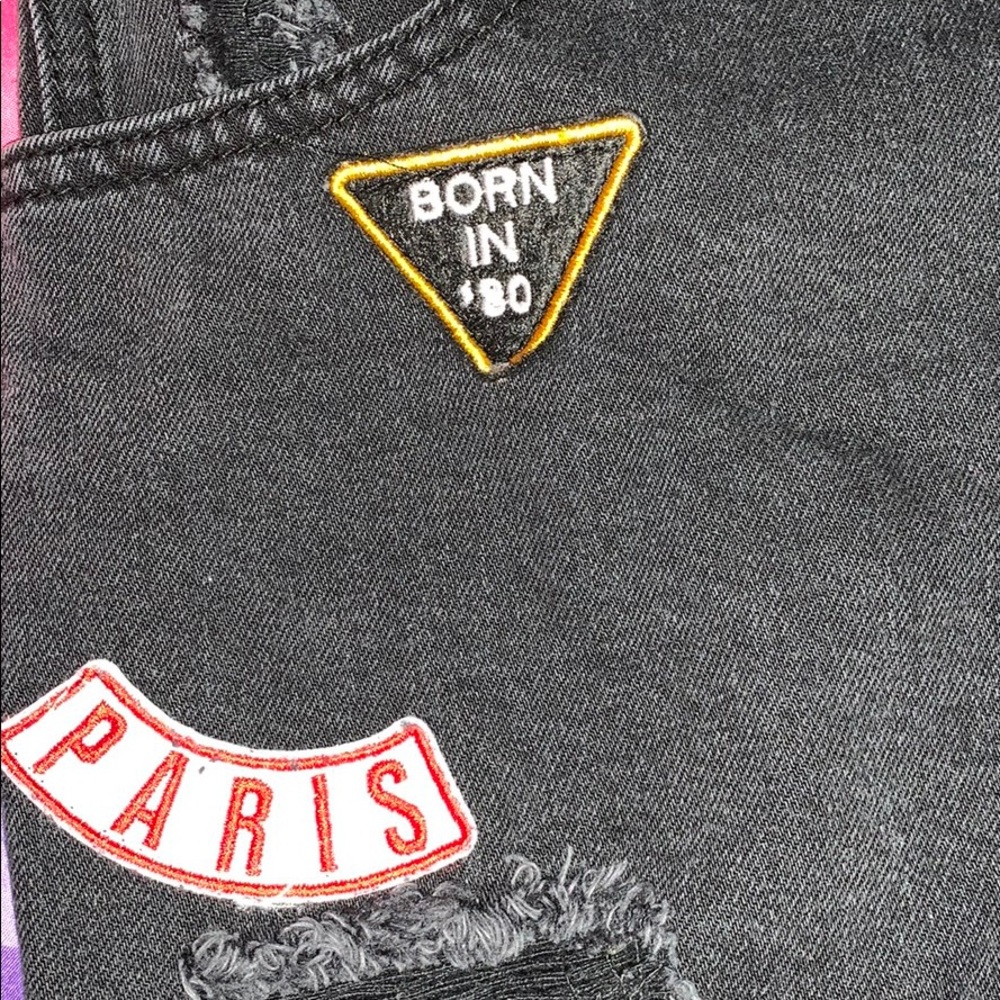 FOREVER21 Black denim shorts sized 27(M) 🖤❤️💛 - Picture 4 of 6